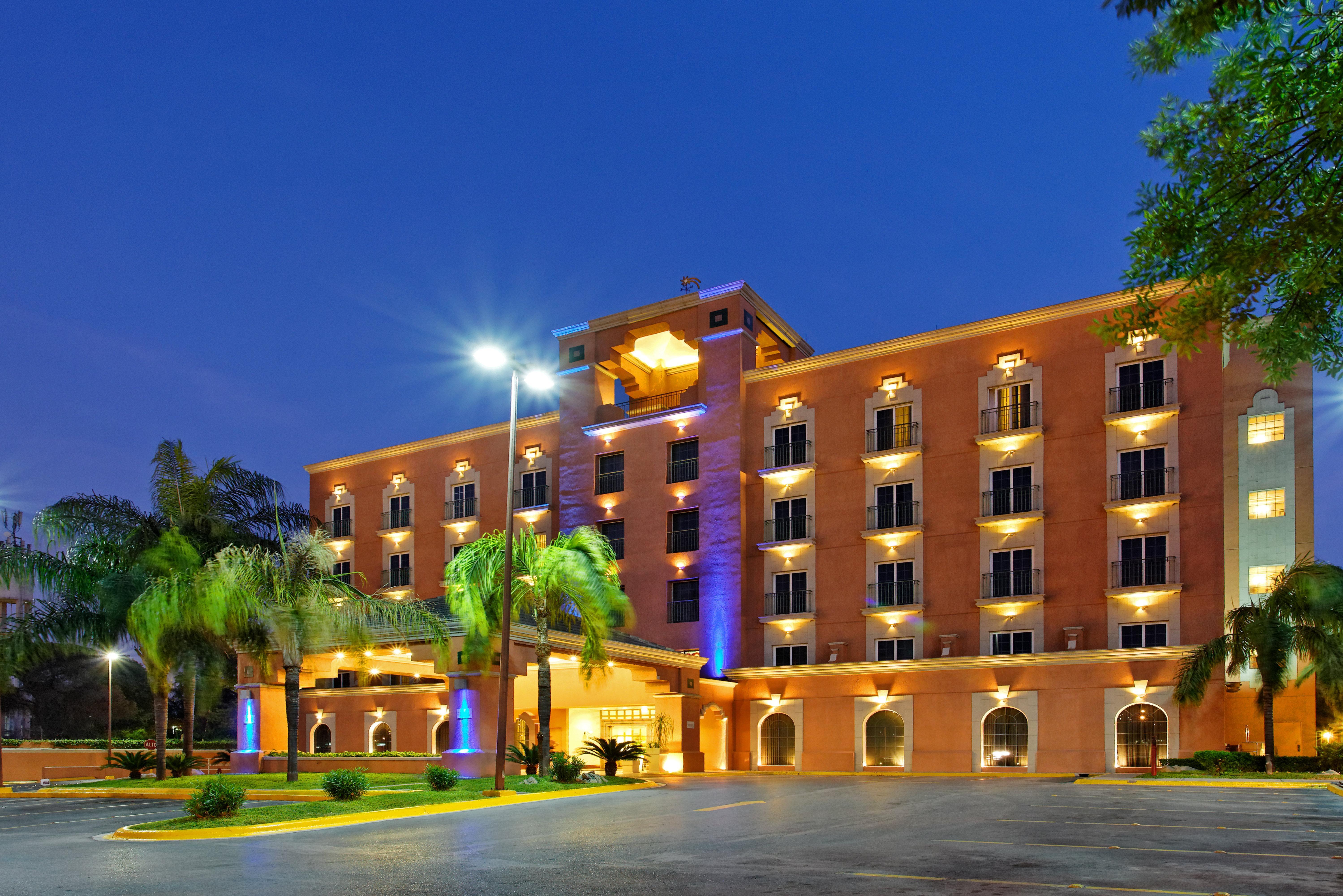 Holiday Inn Express Monterrey Galerias-San Jeronimo, an IHG Hotel Exterior foto